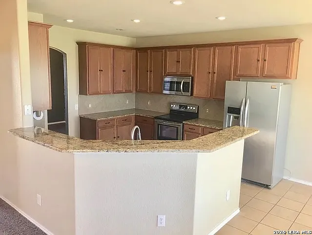 4 bed, 3.0 bath, 2775 sqft, $2,100 — Photo 3