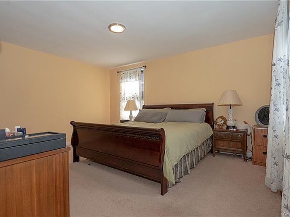 3rd image of 480 Riverdale Ave APT 7S