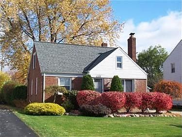1st image of 1555 Longwood Dr