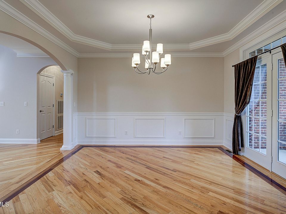 13th image of 405 Heather View Dr