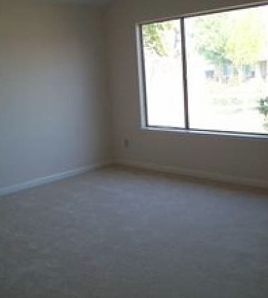 4th image of 1543 Bridgewater Dr