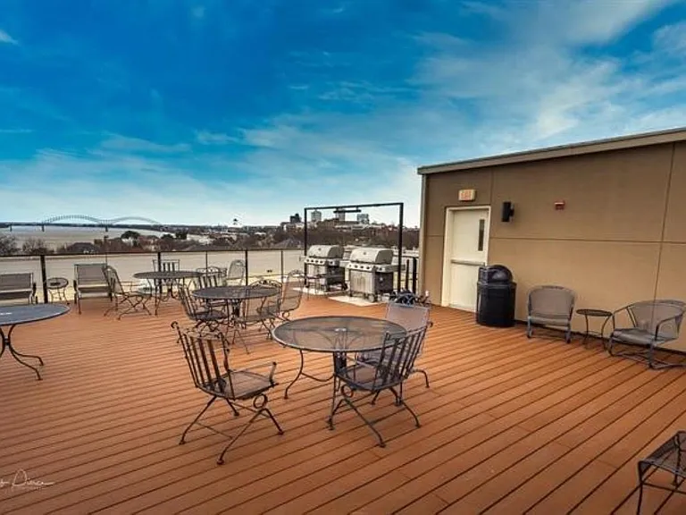 648 Riverside Dr #319 — Photo 16