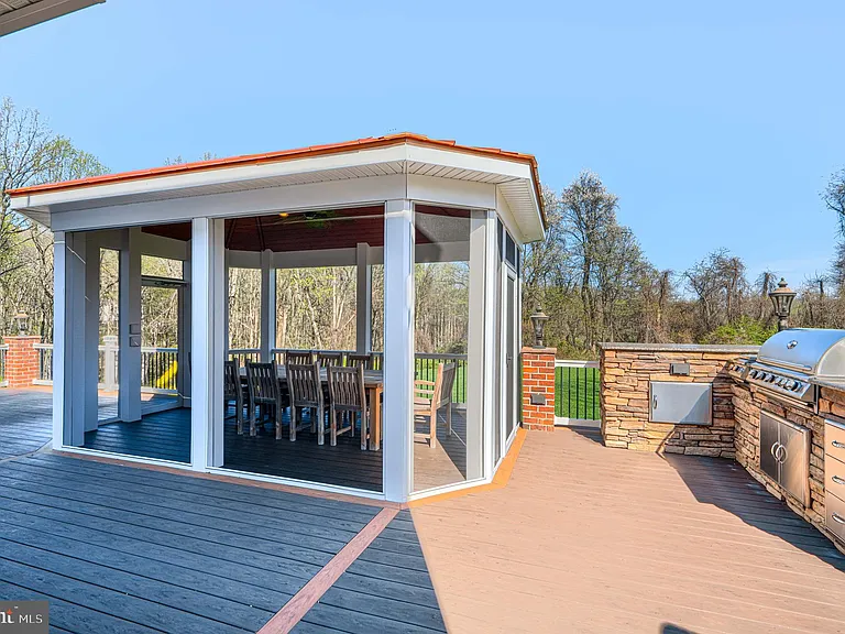 1319 Martin Meadows Dr — Photo 112