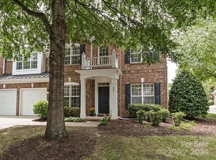 606 Chorale Ct, Charlotte, NC 28270