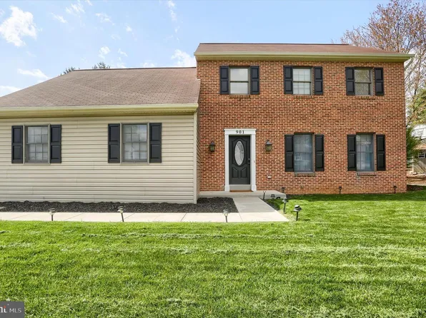 901 Jade Ave, Lancaster, PA 17601
