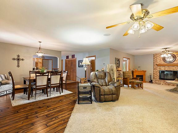 5th image of 1407 Canyon Hills Dr