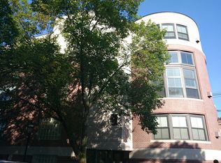 55 Station St APT 3B, Brookline, MA 02445