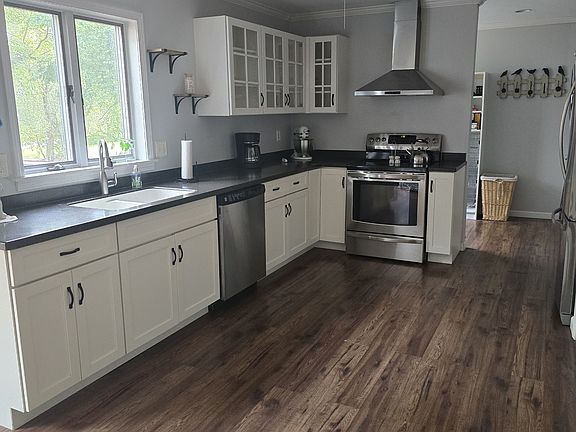 5th image of 4403 Jordan Ct