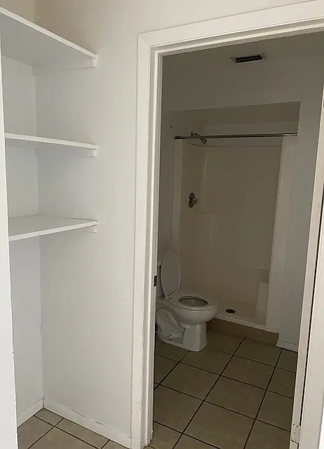 Linen storage / bathroom
