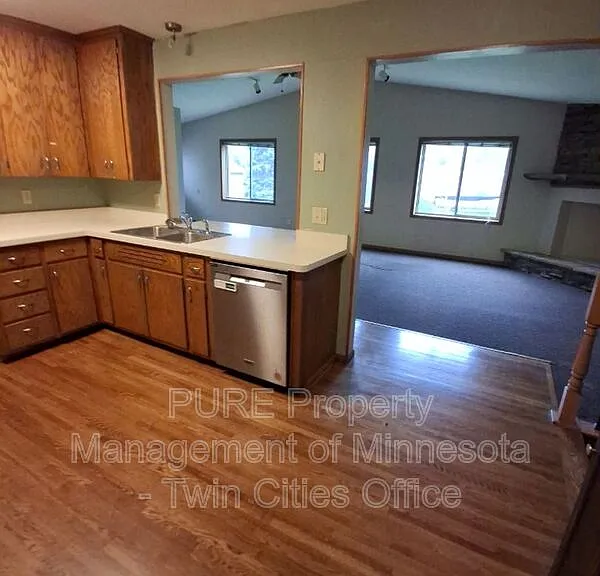 2299 Randy Ave — Photo 5