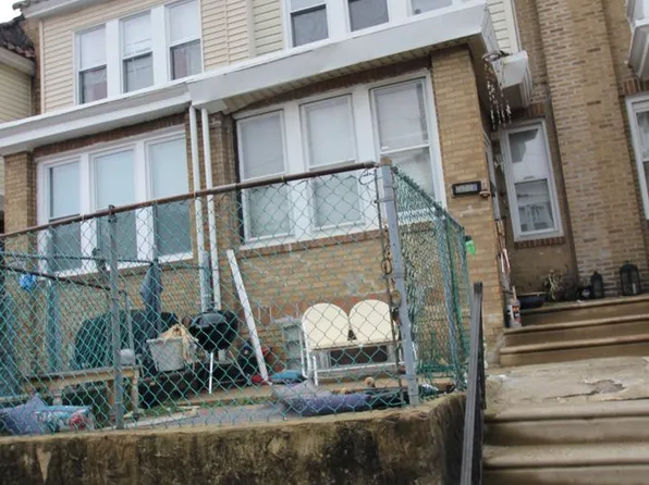 4939 Gransback St, Philadelphia, PA 19120