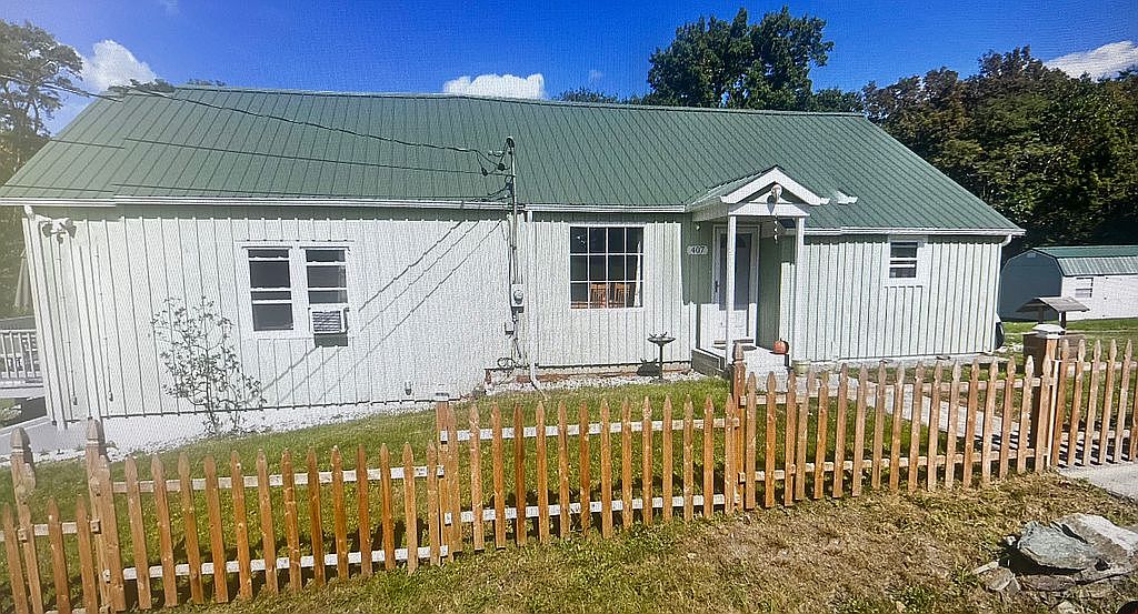 407 Hibernia Rd, Salt Point, NY 12578 Zillow