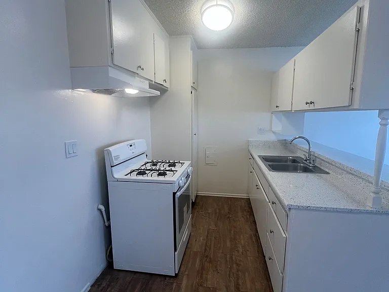 628 Sepulveda Blvd — Photo 9