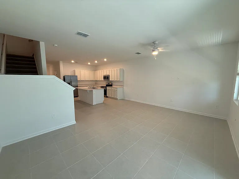 3151 Kurtz Ter — Photo 6