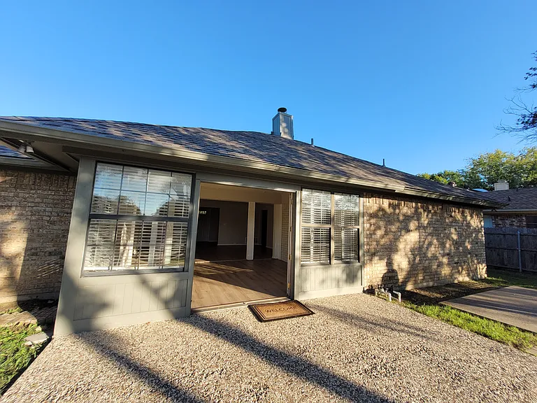 776 Santa Fe Trl — Photo 3