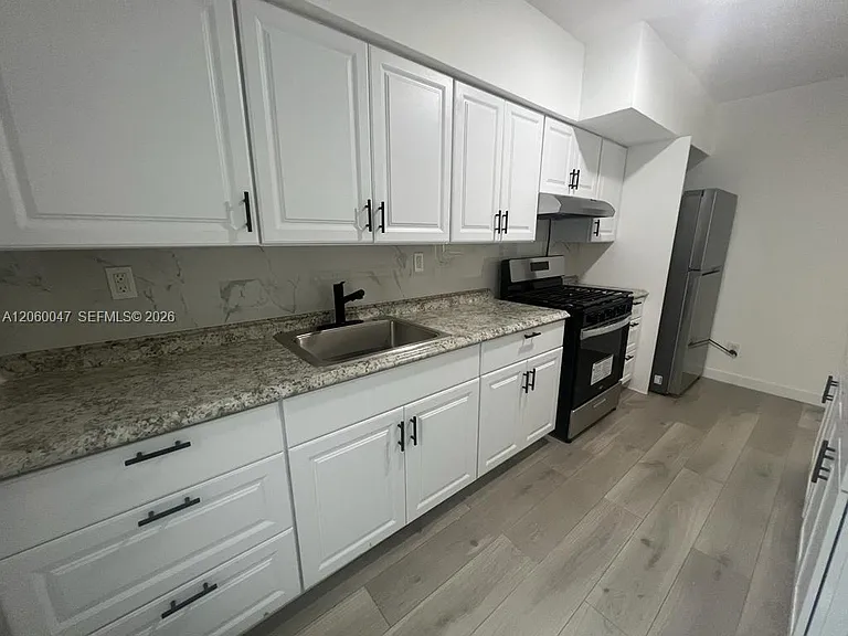 316 Surfside Blvd #1 — Photo 8