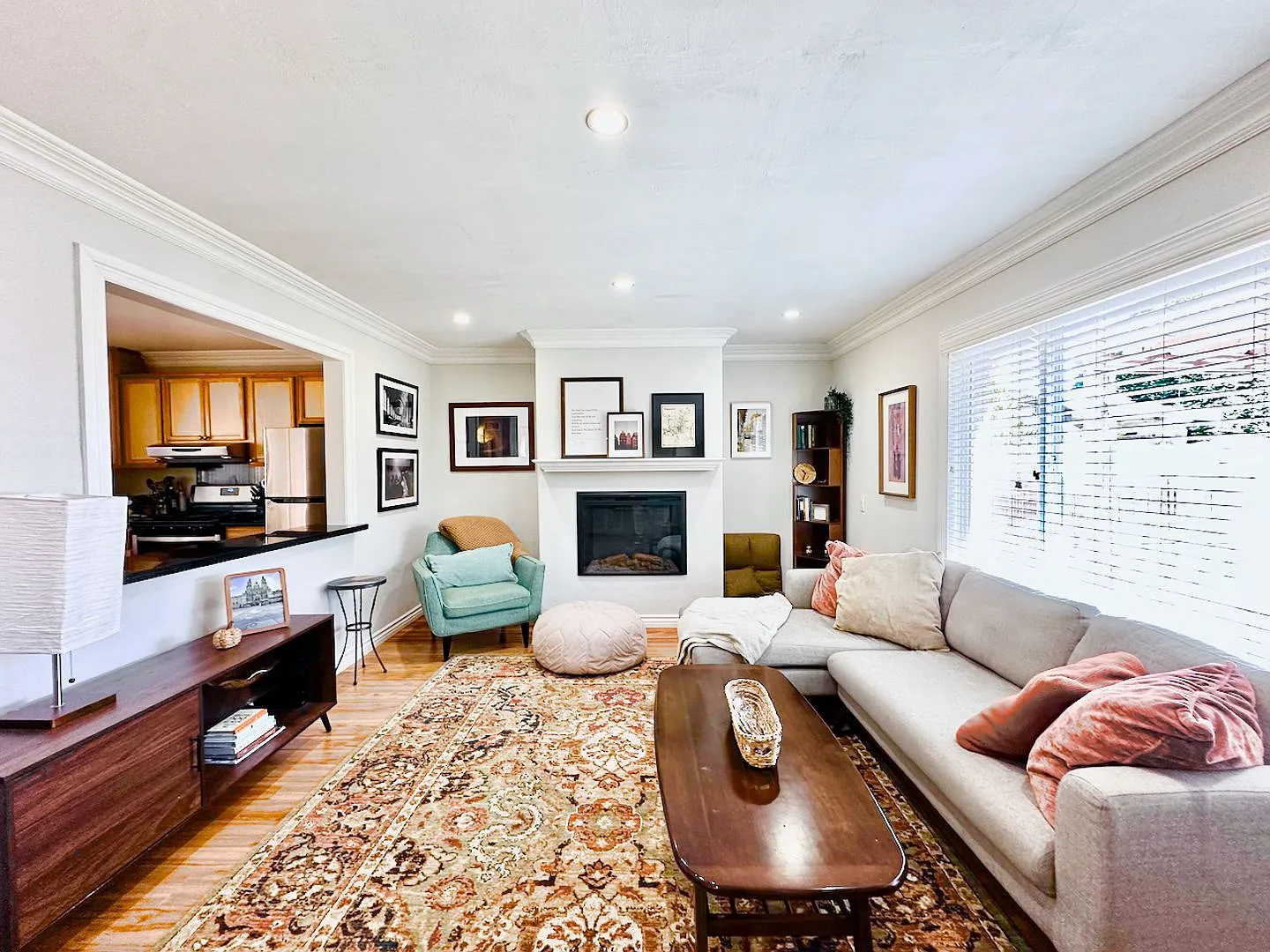 For Rent 4br/2ba 1320 Sf Newly Renovated Single Level Home With 2 Car Garage In Desirable Mira Me... — Photo 1