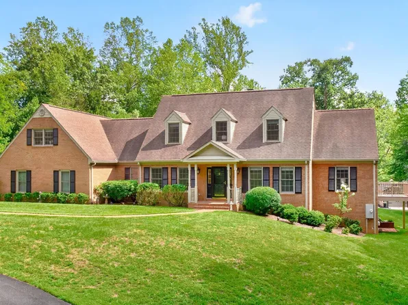 155 Ivy Ridge Rd, Charlottesville, VA 22901