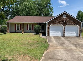 5852 Meadow Ln, Rex, GA 30273