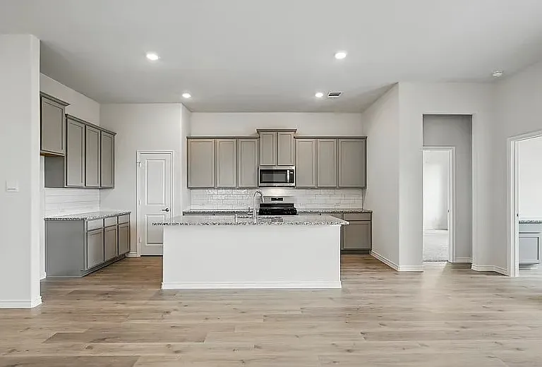 4195 Waldron Trl — Photo 10