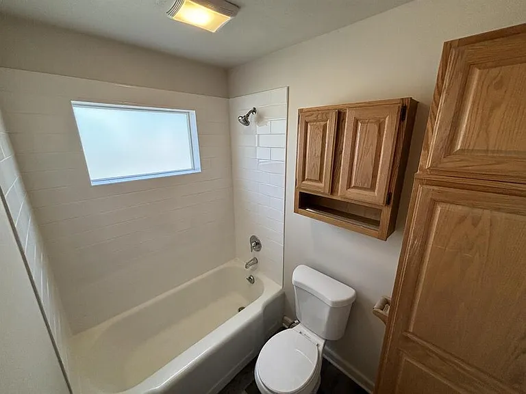 W63N399 Hillcrest Ave — Photo 14
