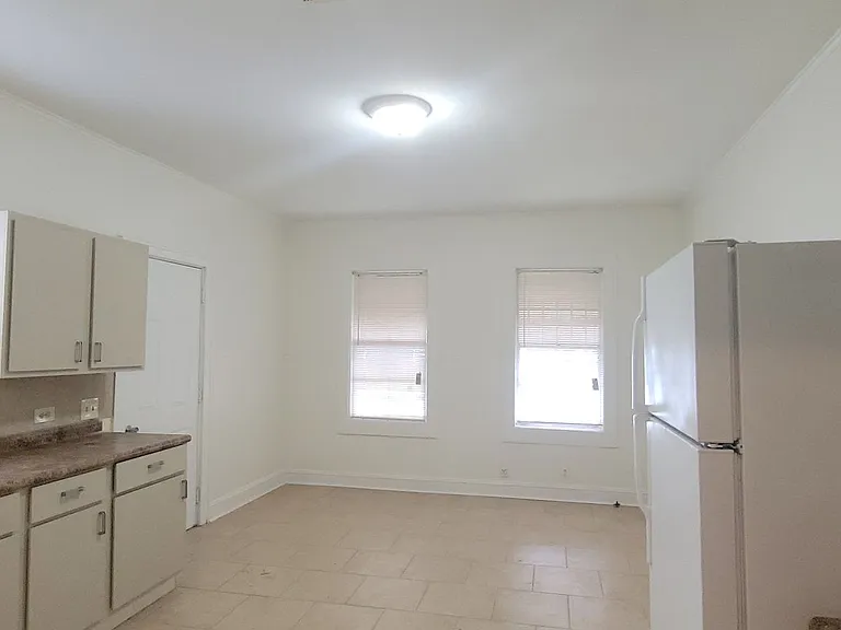 3633 W College St — Photo 6