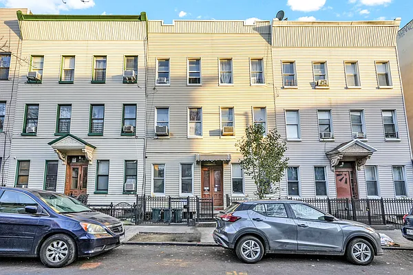 Sold by Mitra Hakimi Realty Group, LLC | media 1