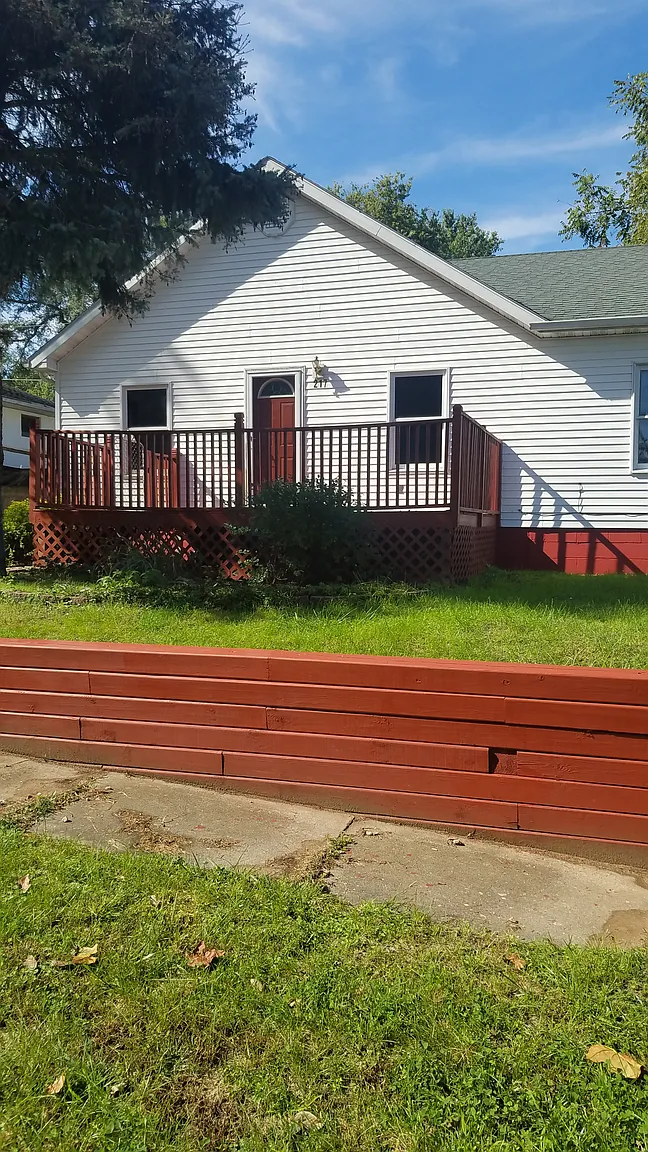 217 Minch St photo 1