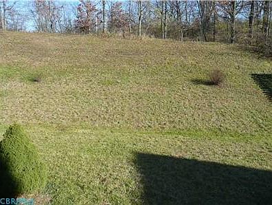 4th image of 34 Lantern Chase Dr