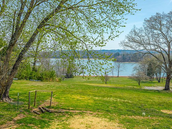2nd image of 2863 New Lake Rd