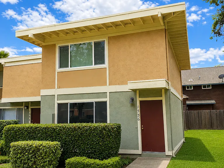 1536 Drake Dr — Photo 12