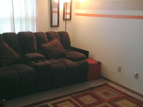 5th image of 9550 Snowy Spruce Ct APT B