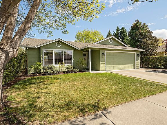 2nd image of 1349 Clearwater Dr