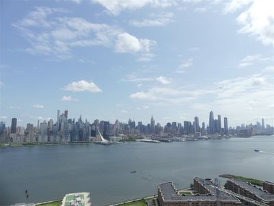 6050 Blvd E APT 23J, West New York, NJ, 07093