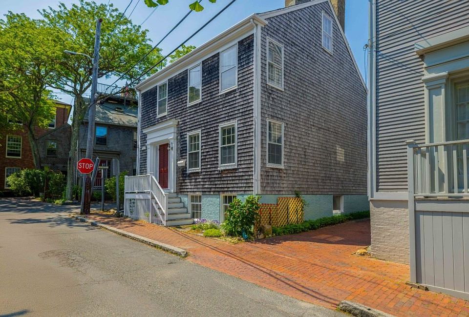 1st image of 17 Gay St