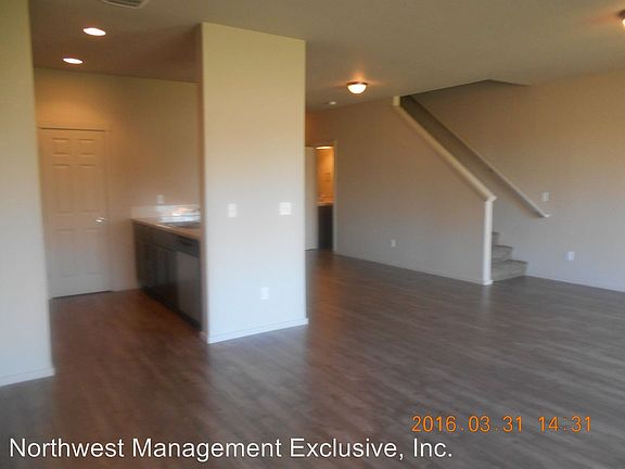 3rd image of 1316 NE 83rd Dr