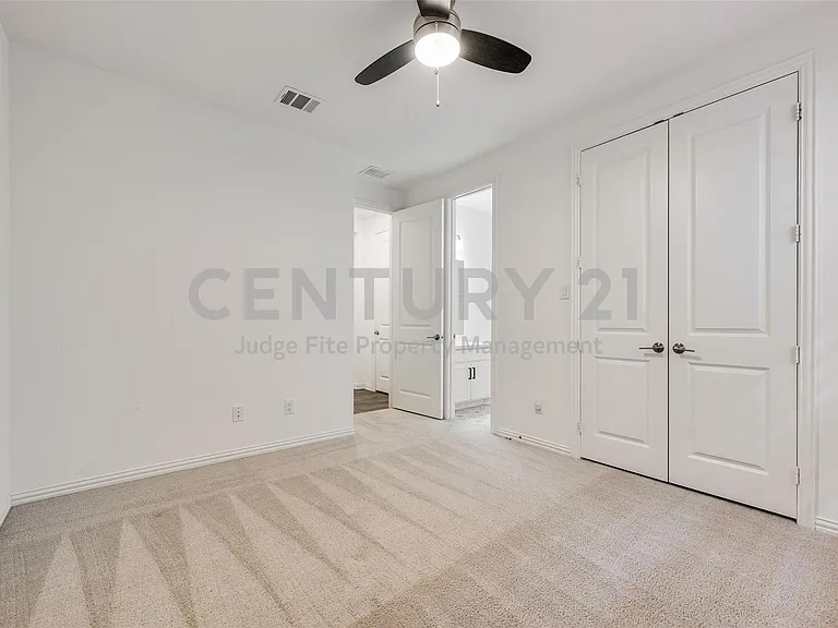 536 Cedarwood St — Photo 29