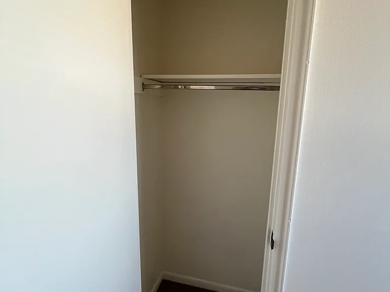 323 W Pennsylvania Ave #D — Photo 23