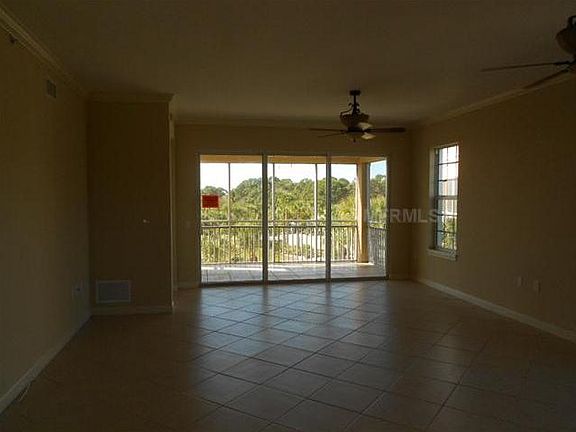 3rd image of 8520 Amberjack Cir #B2