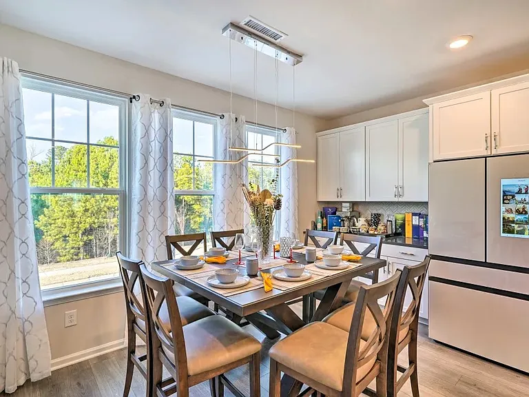 1020 Manorhaven Dr — Photo 5