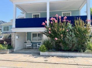 30 Clayton Ave, East Atlantic Beach, NY 11561