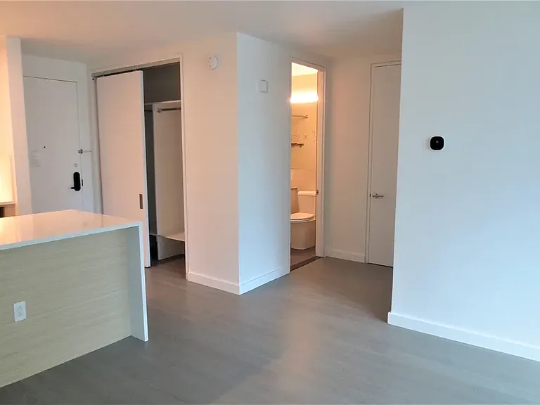 101 W End Ave #8TT — Photo 3