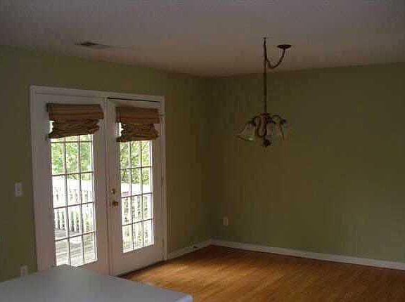 5th image of 555 Orchard Ridge Ln