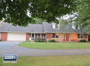 10526 N Grove Rd, Sycamore, IL 60178