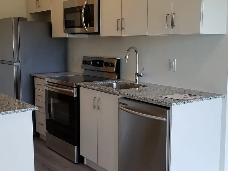 128 Grovewood Cmn #220 — Photo 7