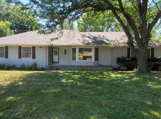 2217 SW Westridge Dr, Topeka, KS 66614