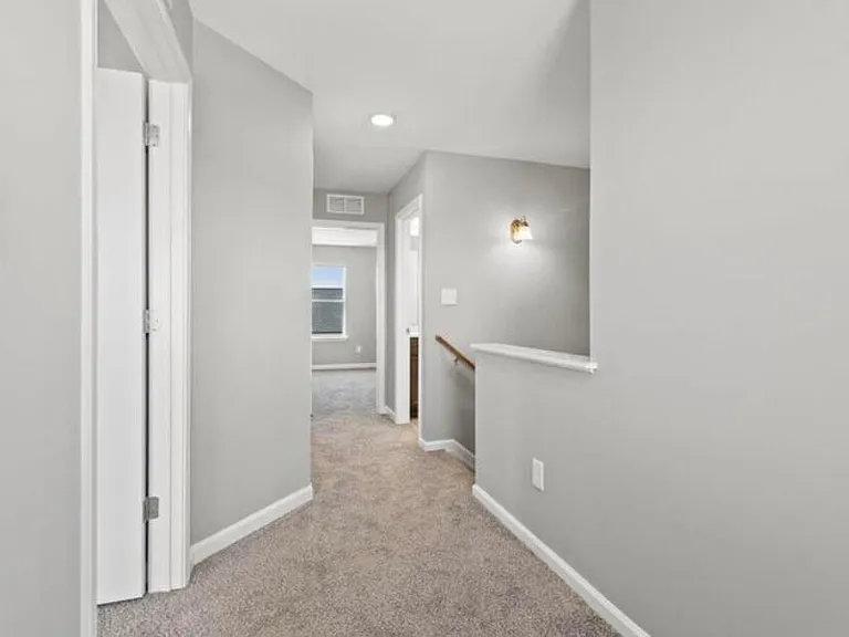301 Krauss Dr — Photo 17
