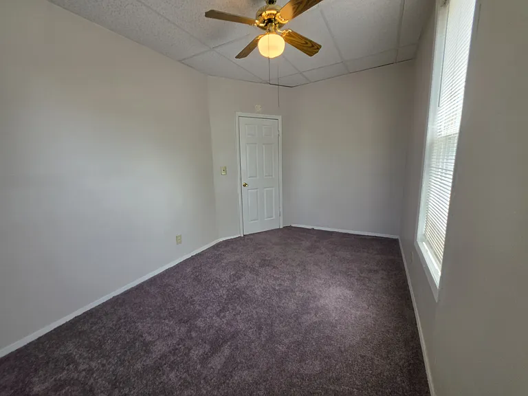 1366 E 58th St #3 — Photo 36