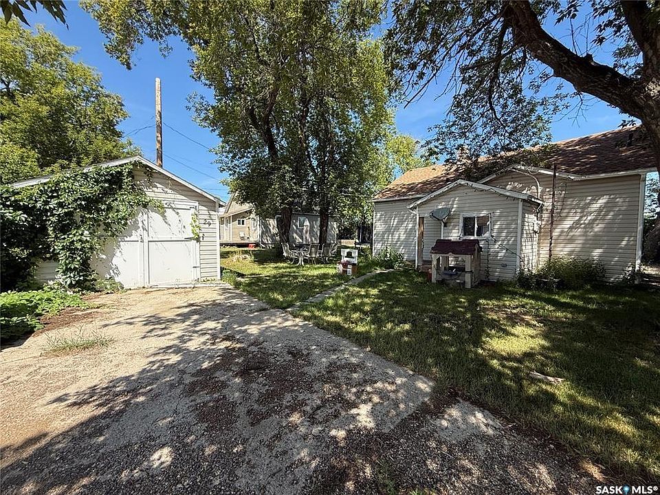 1st image of 29 Carlton STREET