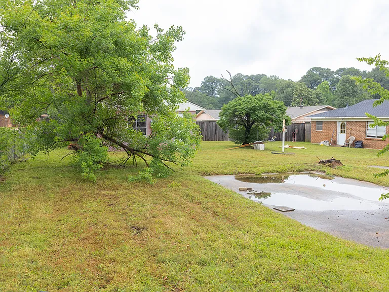 1715 Rodden Dr — Photo 55